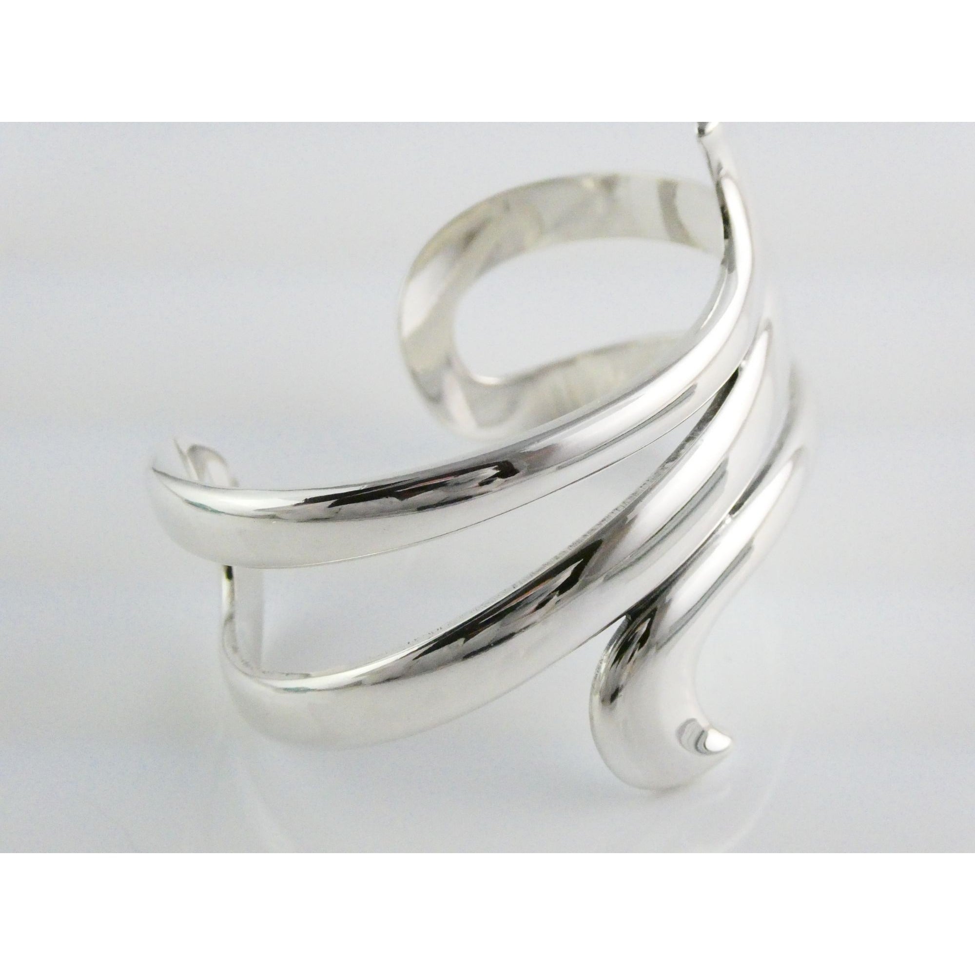 James Avery Sterling Silver Avante Swirl Wave Cuff Bracelet 67g 7 Inches Size
