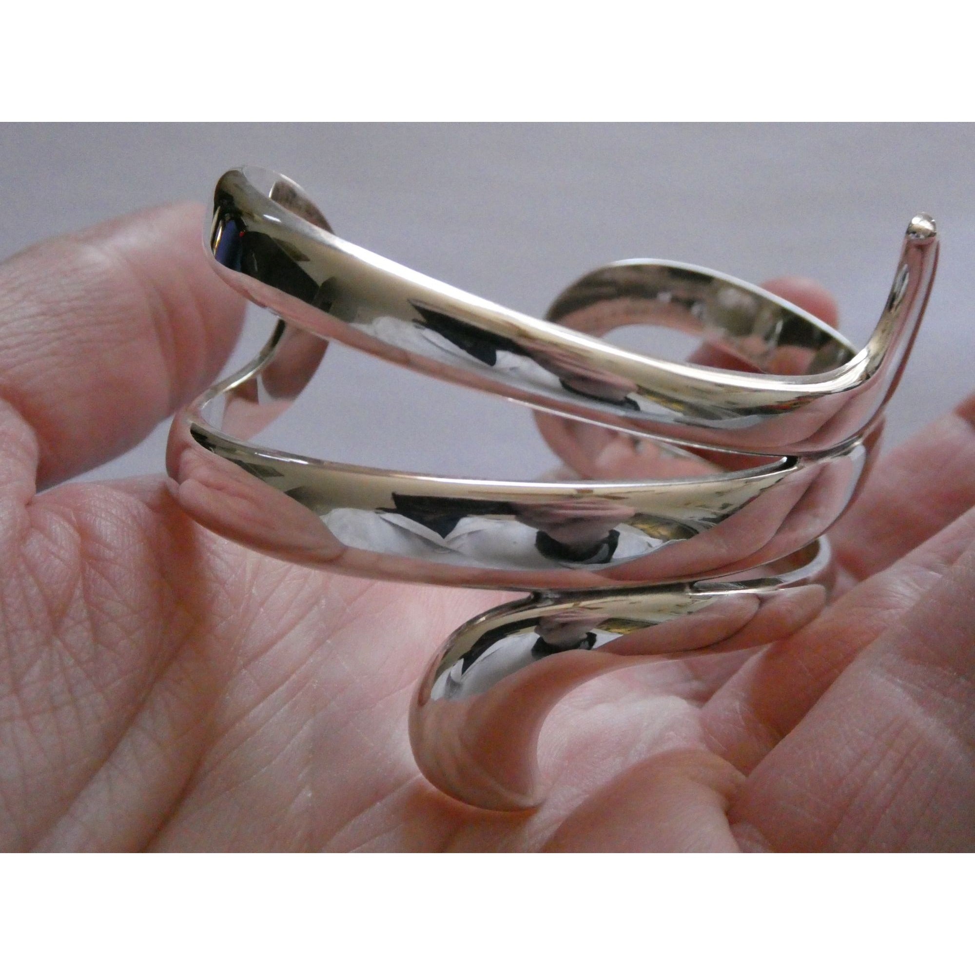 James Avery Sterling Silver Avante Swirl Wave Cuff Bracelet 67g 7 Inches Size