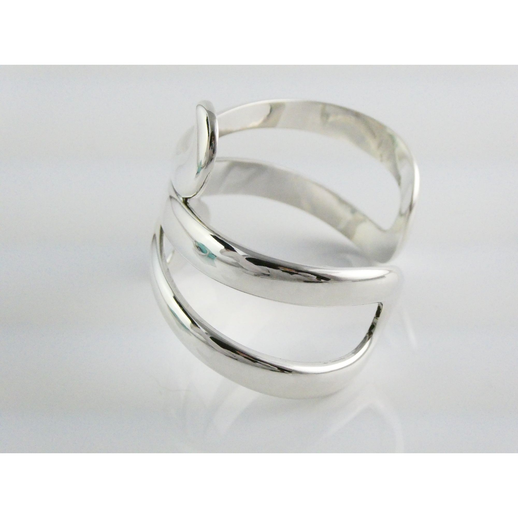 James Avery Sterling Silver Avante Swirl Wave Cuff Bracelet 67g 7 Inches Size