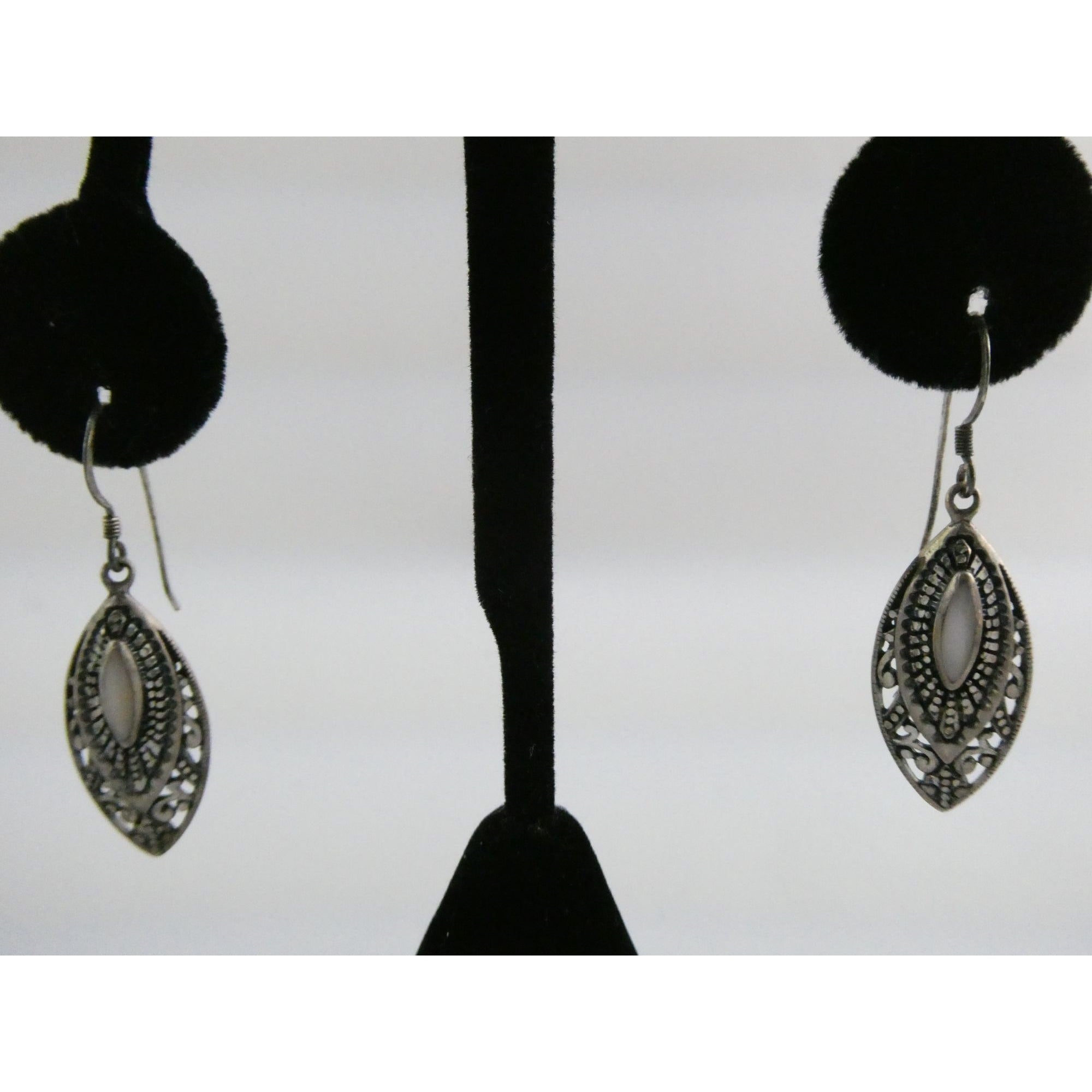 Vintage Silver Cloud Sterling Silver MOP Shell Pointed Oval Dangling Earrings 7g