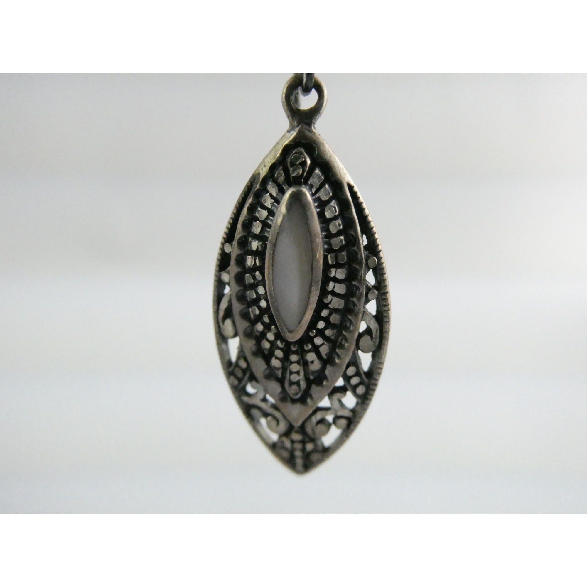 Vintage Silver Cloud Sterling Silver MOP Shell Pointed Oval Dangling Earrings 7g