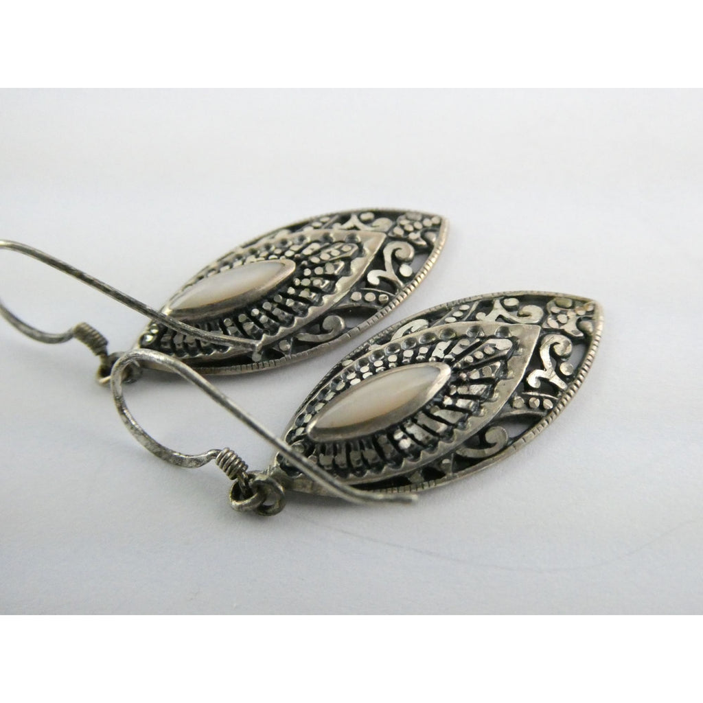 Vintage Silver Cloud Sterling Silver MOP Shell Pointed Oval Dangling Earrings 7g