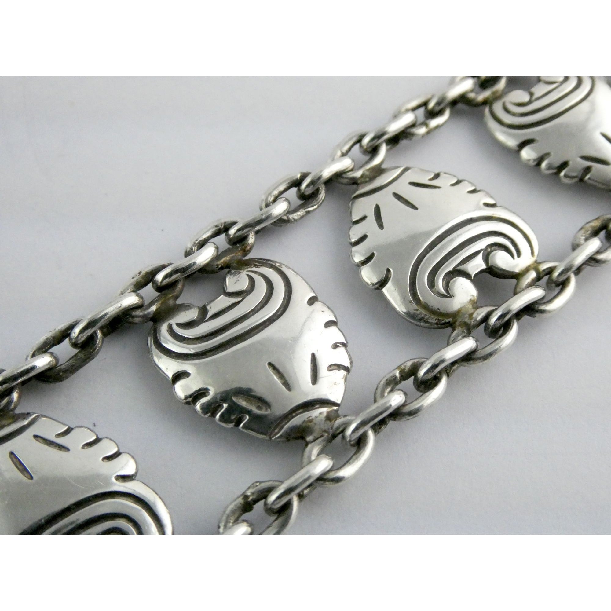 Hector Aquilar 940 Sterling Silver Medallion Link Bracelet Mexico 6 3/8 Inches