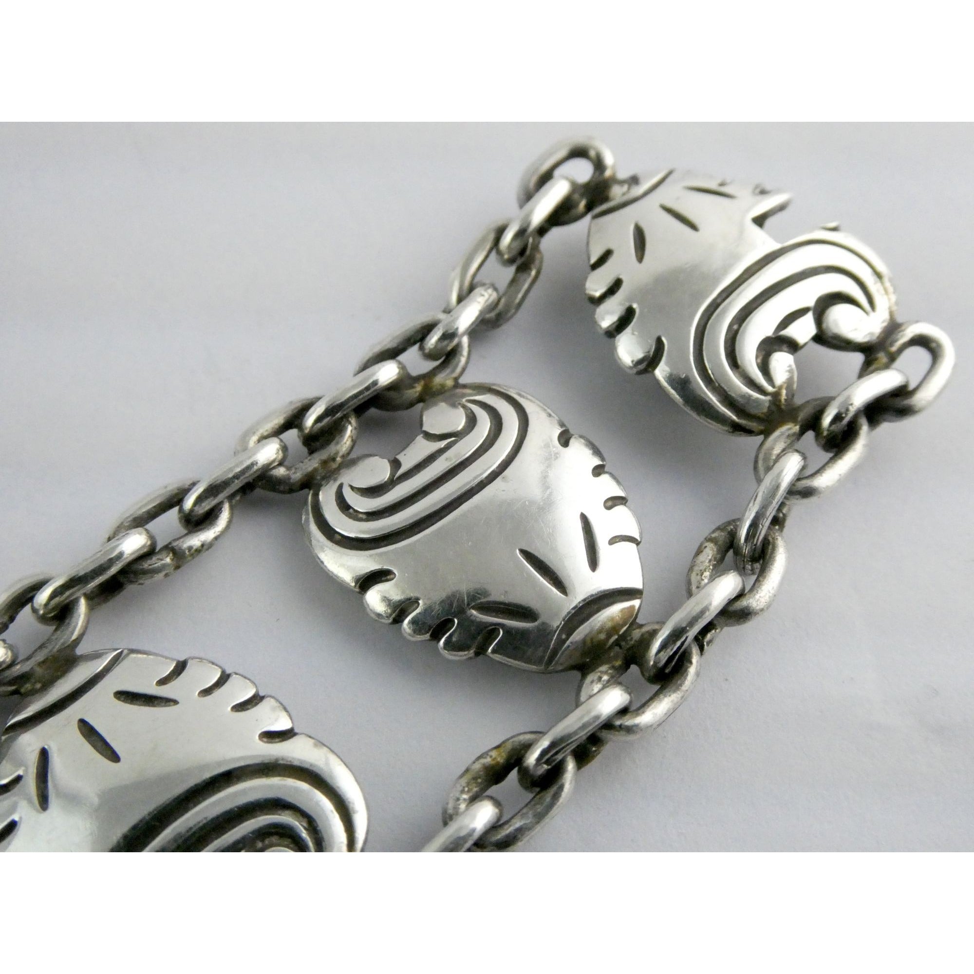 Hector Aquilar 940 Sterling Silver Medallion Link Bracelet Mexico 6 3/8 Inches