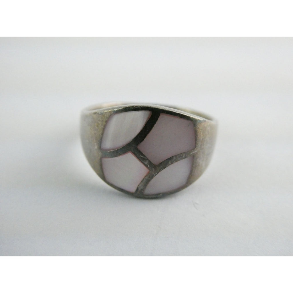 Sterling Silver Pink Mother of Pearl Shell Inlay ring 925 Size 8.25 Weighs 4.6g