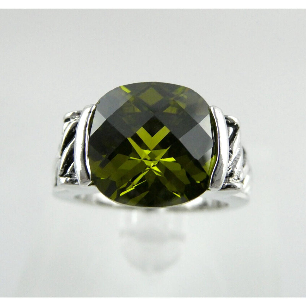 Silver Tone Metal and Faceted Forest Green CZ Statement Ring Size 8.25 9.4g