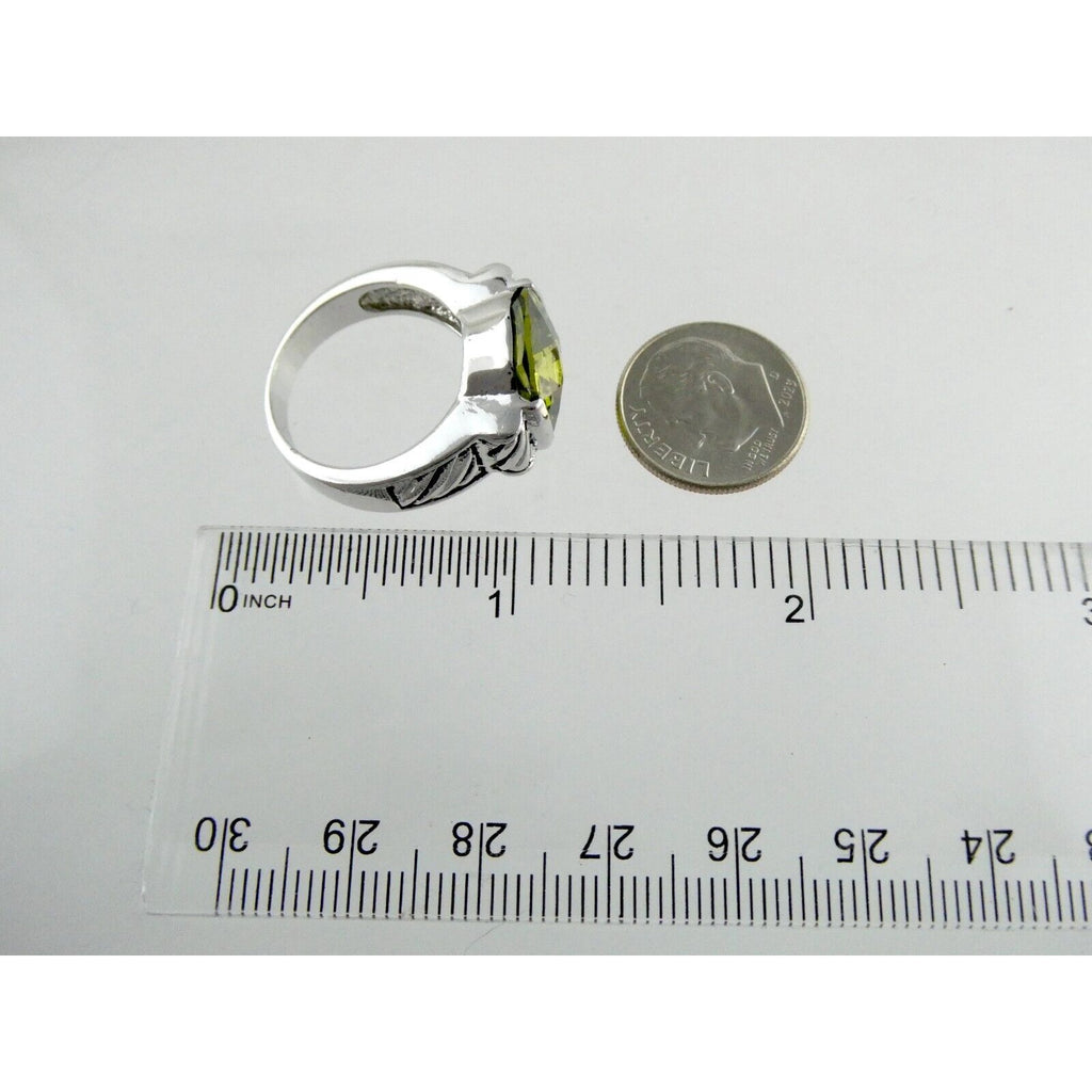 Silver Tone Metal and Faceted Forest Green CZ Statement Ring Size 8.25 9.4g