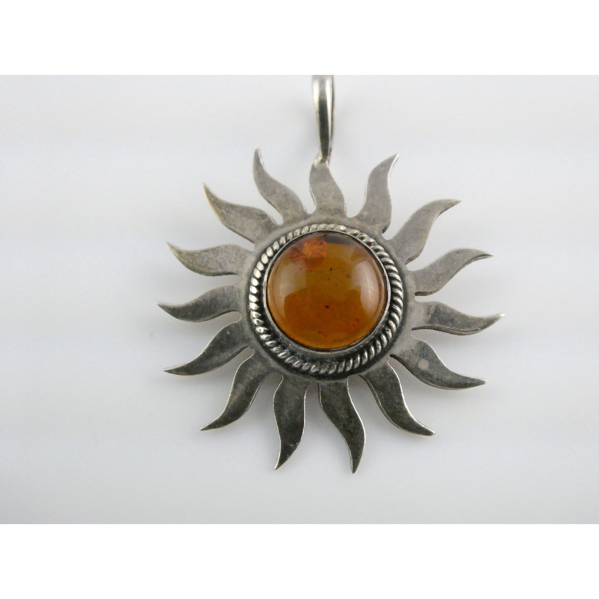 Sterling Silver Baltic Amber Cabochon Sun Pendant 4.2g 38mm Total Length