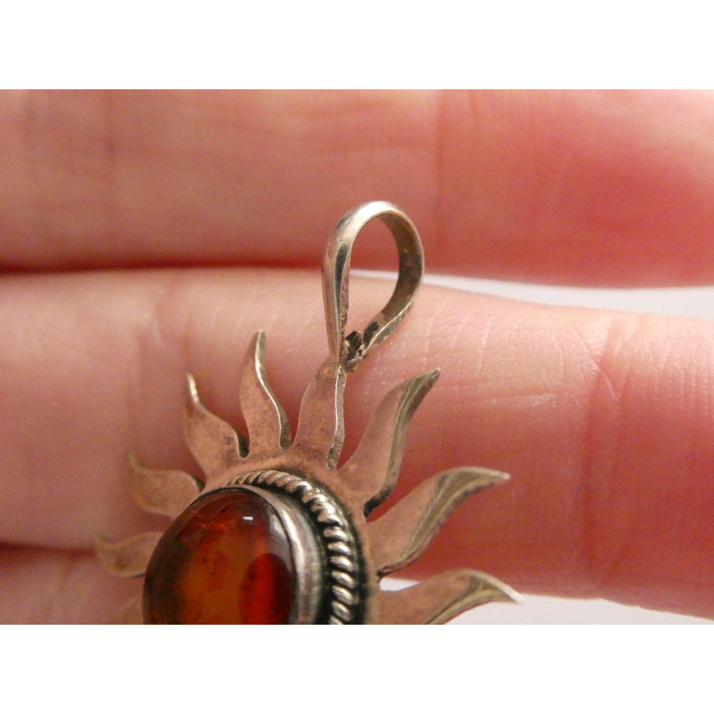 Sterling Silver Baltic Amber Cabochon Sun Pendant 4.2g 38mm Total Length
