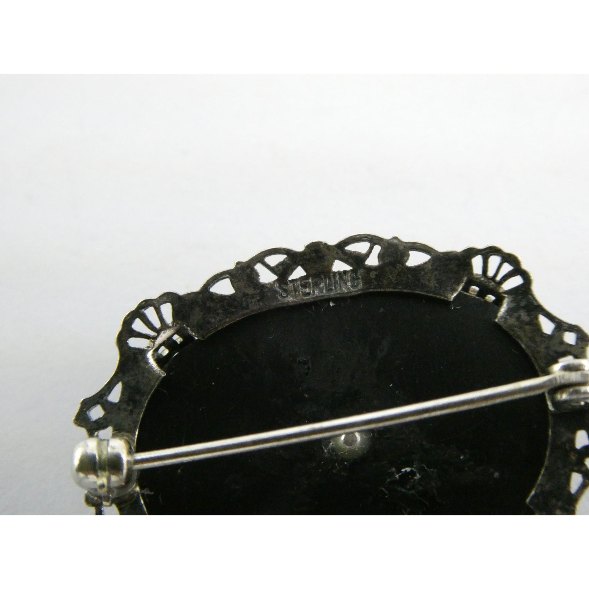 Vintage Sterling Silver Masonic Shriner Sword Black and White Glass Gem Pin 5g