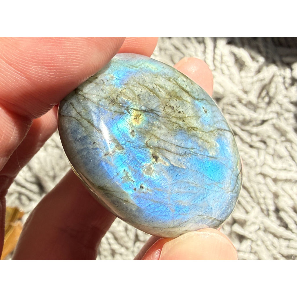 Polished Oval Form Labradorite Piece Specimen 52.7g Weight 1.75 Inch Max Length