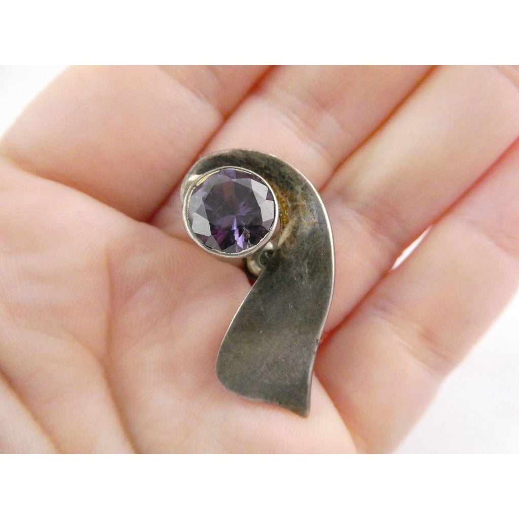 Miguel Melendez SINGLE Sterling Silver Color Change Sapphire Screwback Earring