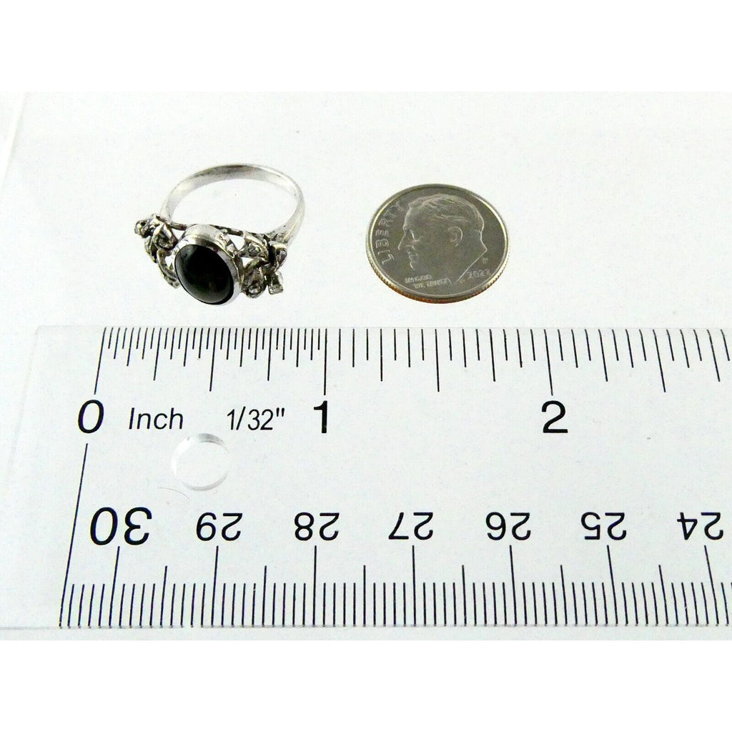 18k White Gold Black Star Sapphire and Diamond Ring Size 4.5 Weighs 2.7 Grams