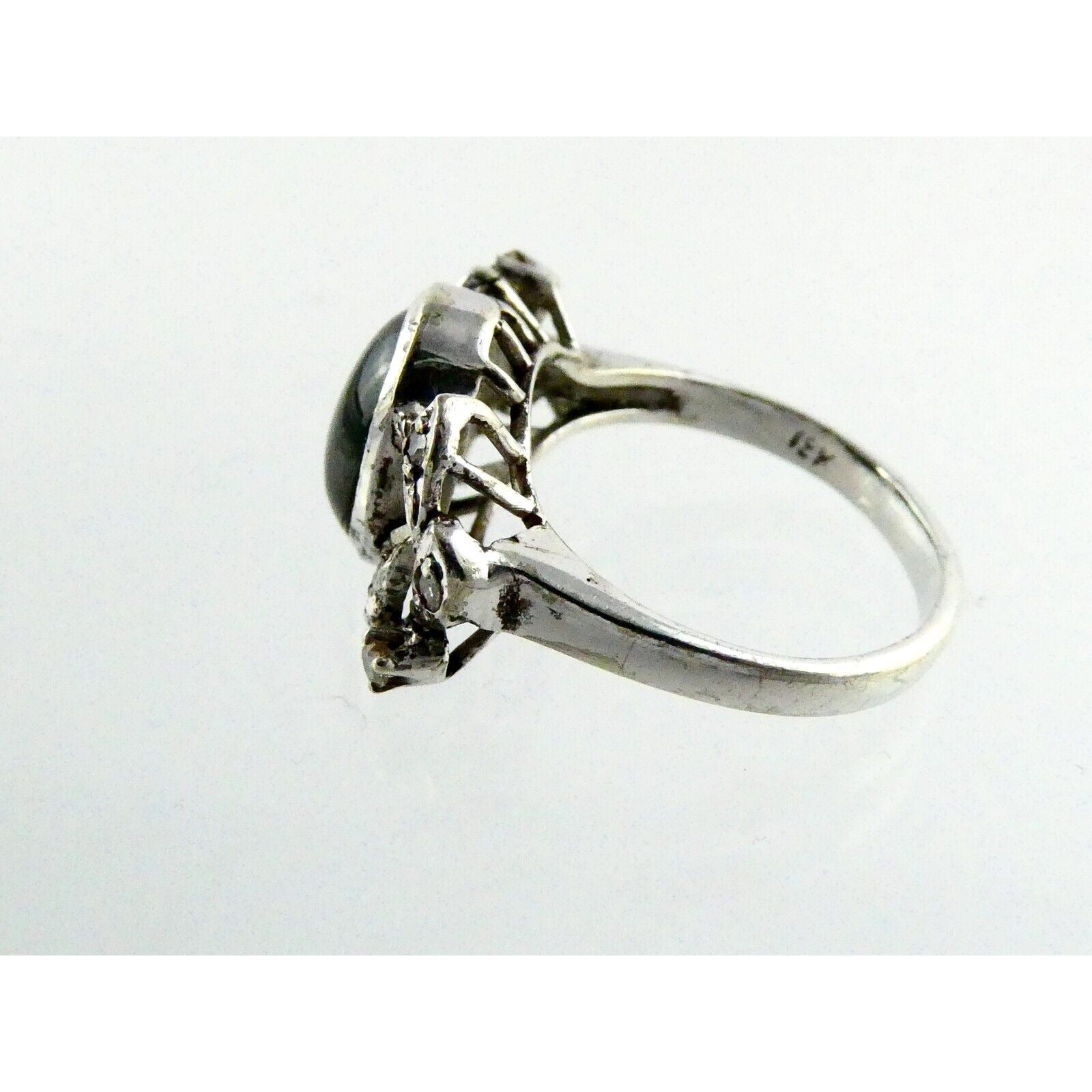 18k White Gold Black Star Sapphire and Diamond Ring Size 4.5 Weighs 2.7 Grams