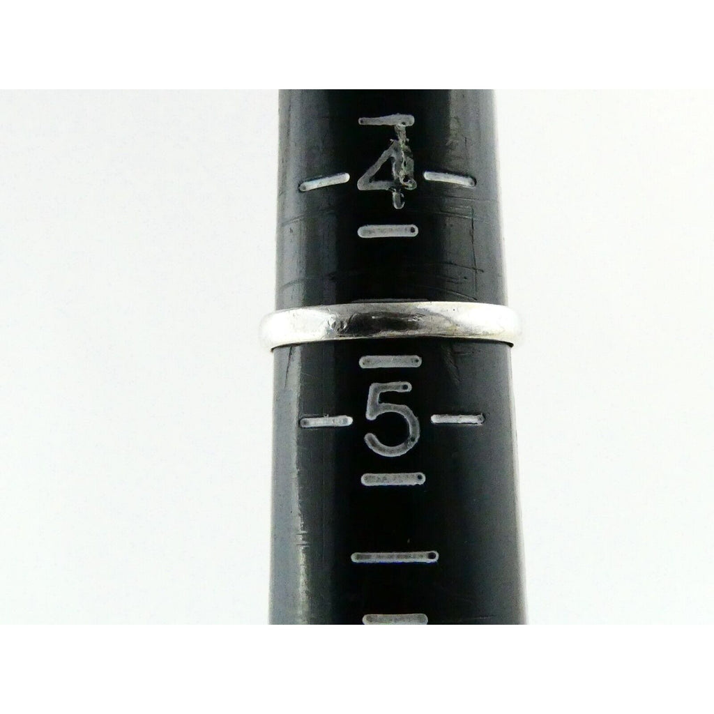18k White Gold Black Star Sapphire and Diamond Ring Size 4.5 Weighs 2.7 Grams