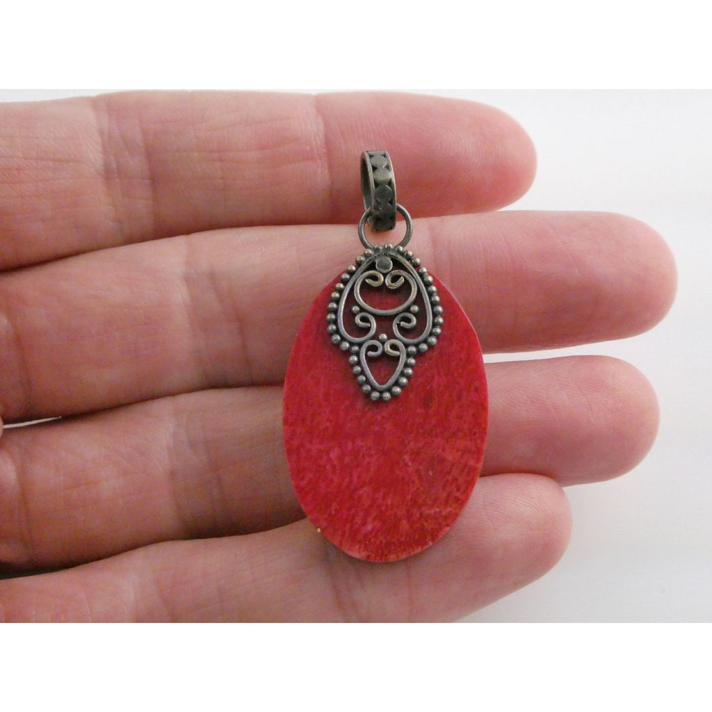 Sterling Silver Flat Compressed Dyed Red Sponge Coral Oval Pendant 5g 45mm Long