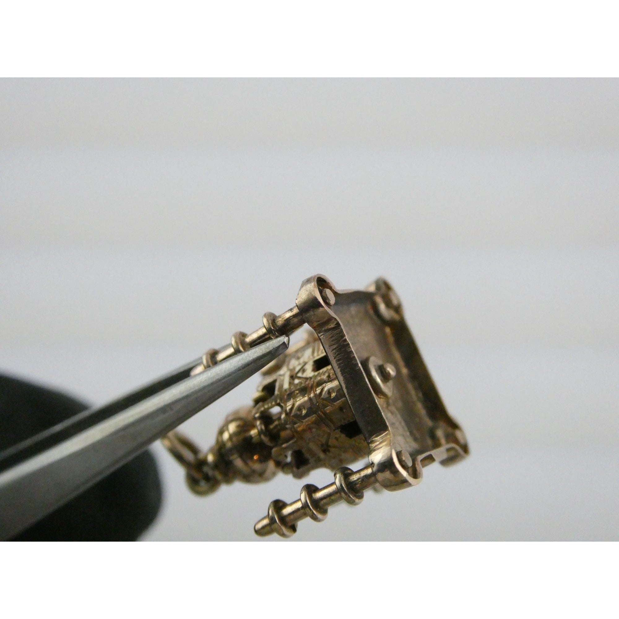 Vintage Hand Tooled 10k Rose Gold Taj Mahal Figural Charm Pendant .75 Inch