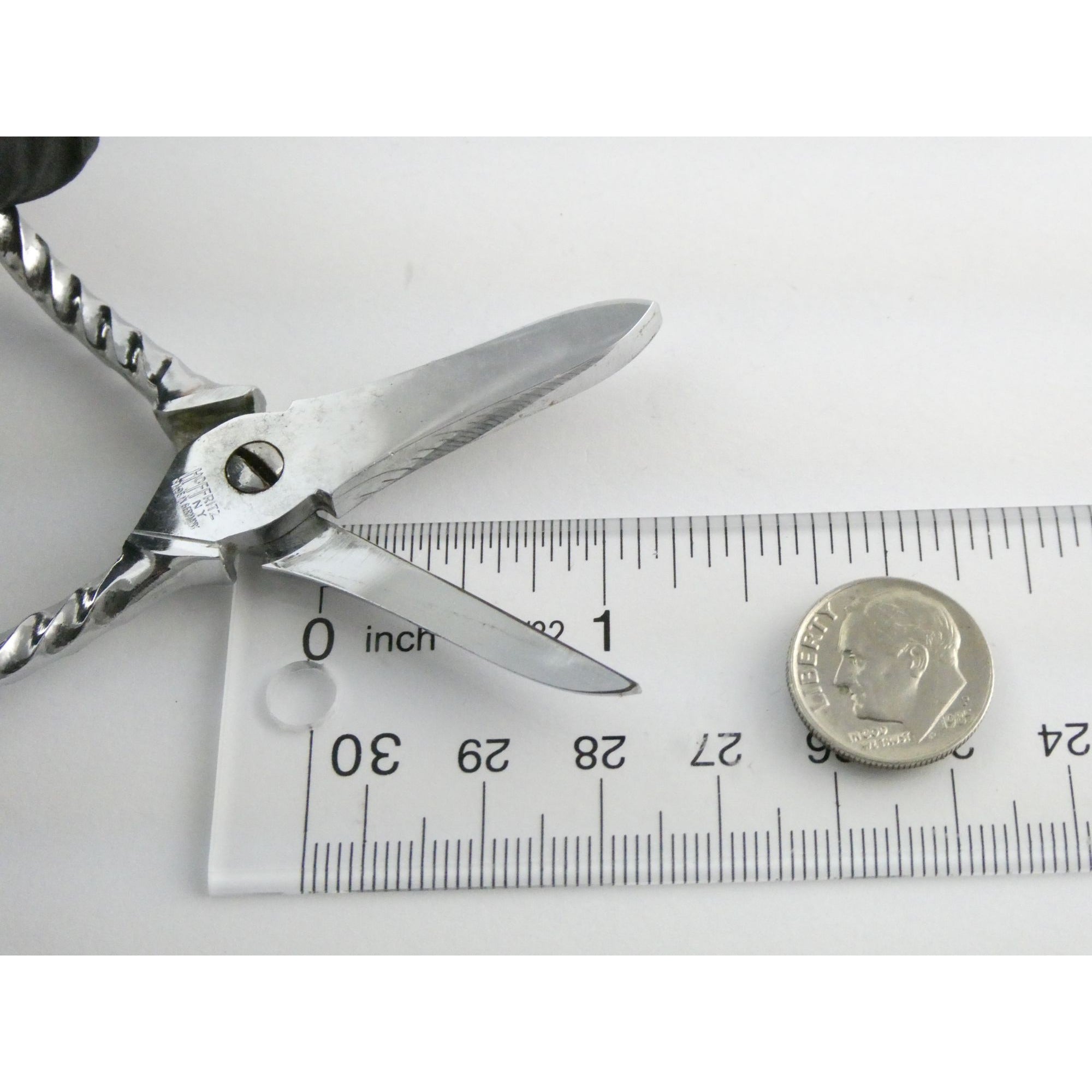 Vintage Hoffritz NY Chromo Pinking Shears 5 Inch Length 47.1 Grams Weight
