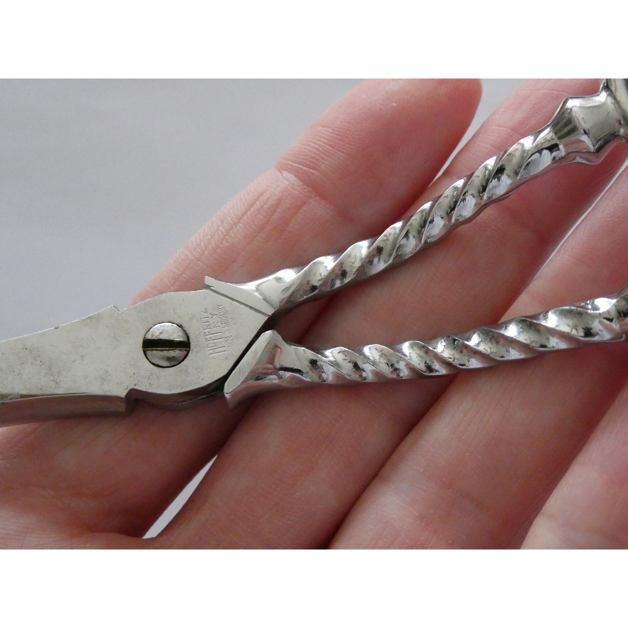 Vintage Hoffritz NY Chromo Pinking Shears 5 Inch Length 47.1 Grams Weight