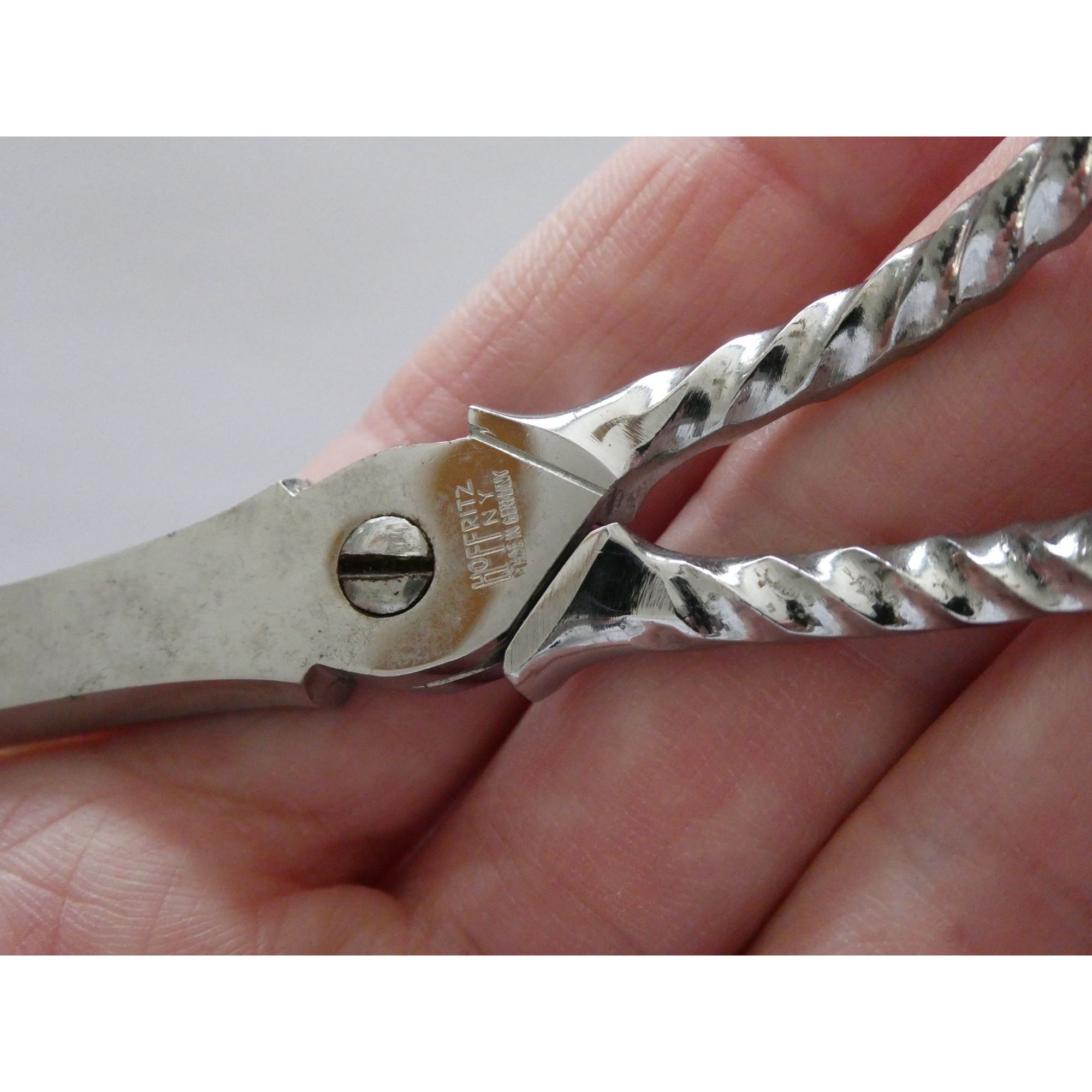 Vintage Hoffritz NY Chromo Pinking Shears 5 Inch Length 47.1 Grams Weight