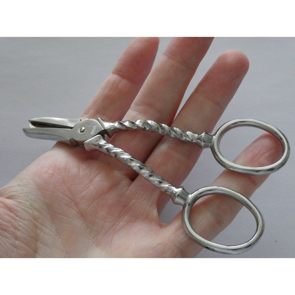 Vintage Hoffritz NY Chromo Pinking Shears 5 Inch Length 47.1 Grams Weight