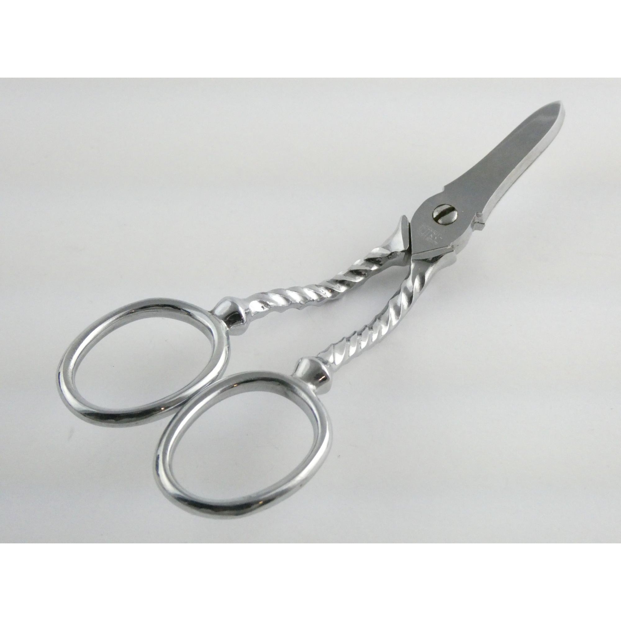 Vintage Hoffritz NY Chromo Pinking Shears 5 Inch Length 47.1 Grams Weight