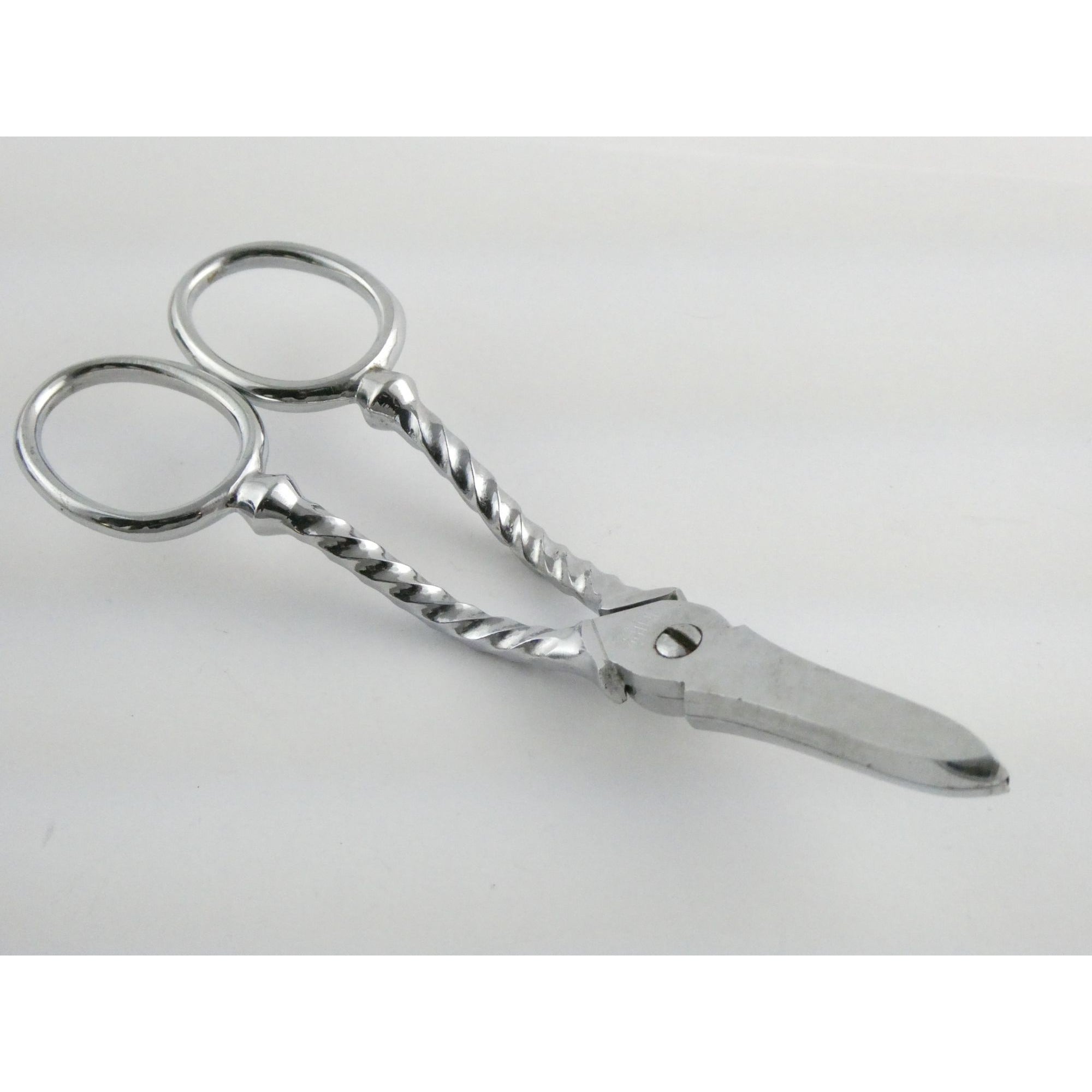 Vintage Hoffritz NY Chromo Pinking Shears 5 Inch Length 47.1 Grams Weight