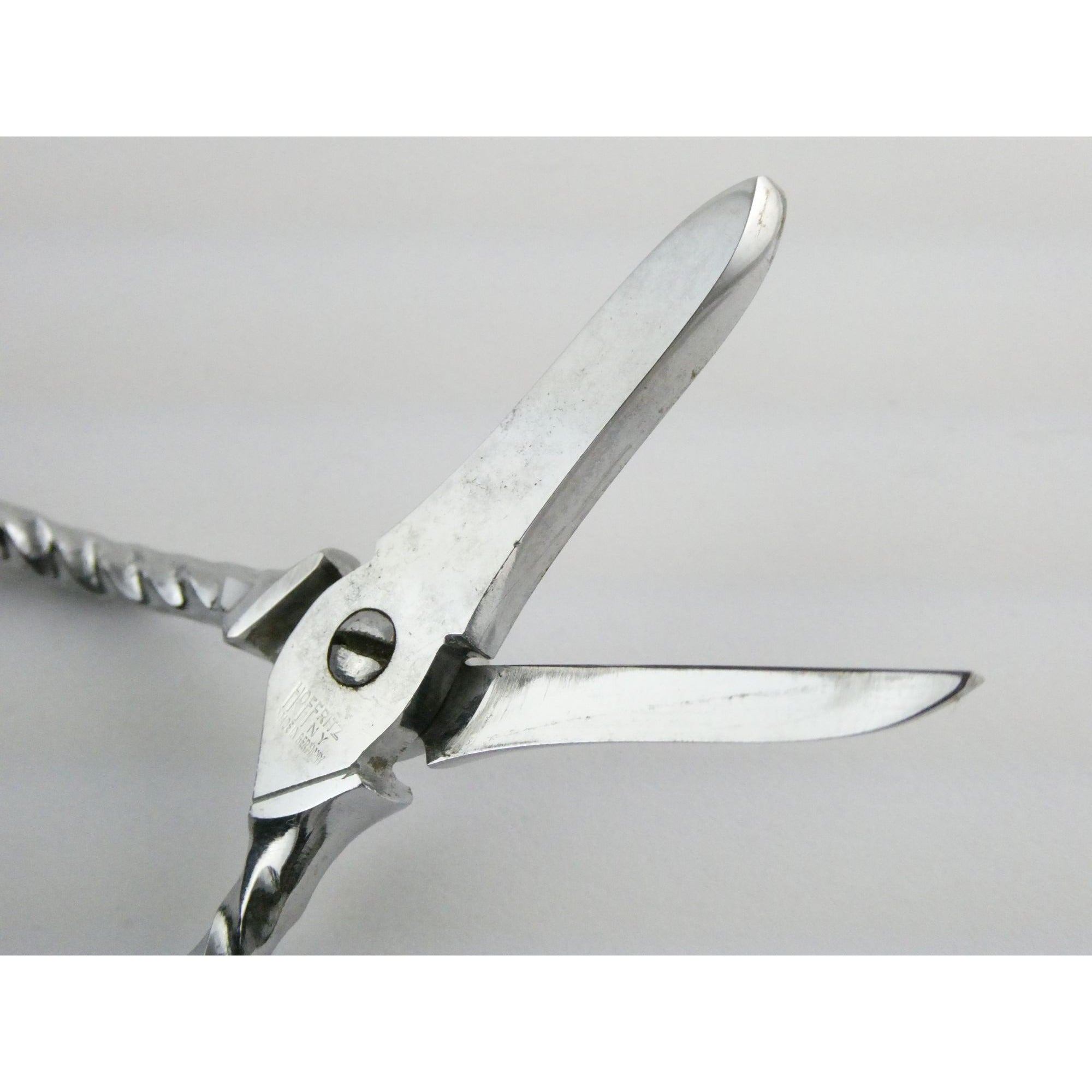 Vintage Hoffritz NY Chromo Pinking Shears 5 Inch Length 47.1 Grams Weight