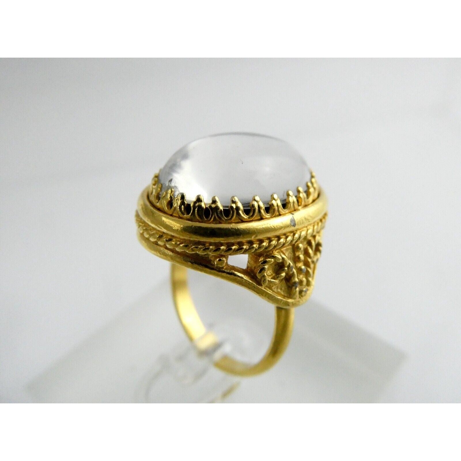 Goldtone Metal White Gray Reflective Rhinestone Ring Size 6 8.5g