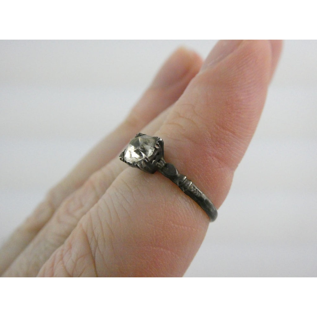Vintage Sterling Silver Paste Glass Solitaire Gem Ring Size 4.75 1 Grams