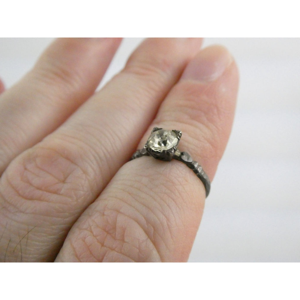 Vintage Sterling Silver Paste Glass Solitaire Gem Ring Size 4.75 1 Grams
