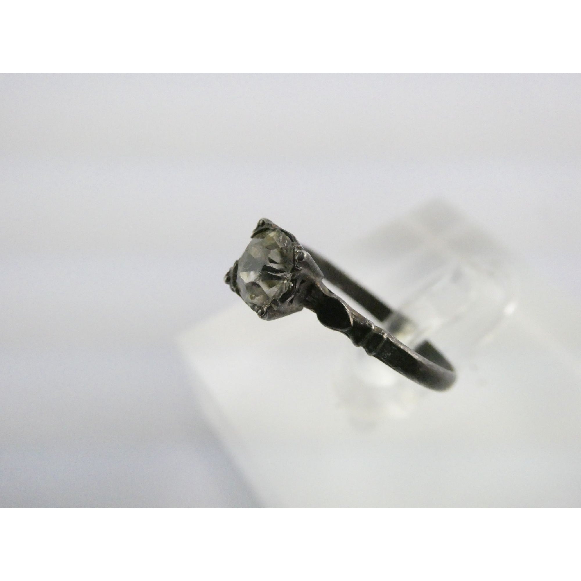 Vintage Sterling Silver Paste Glass Solitaire Gem Ring Size 4.75 1 Grams