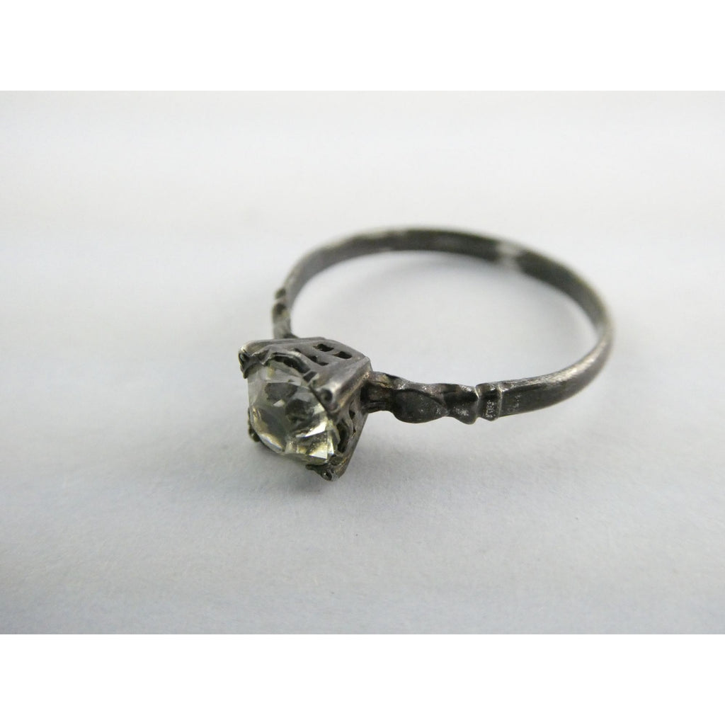 Vintage Sterling Silver Paste Glass Solitaire Gem Ring Size 4.75 1 Grams
