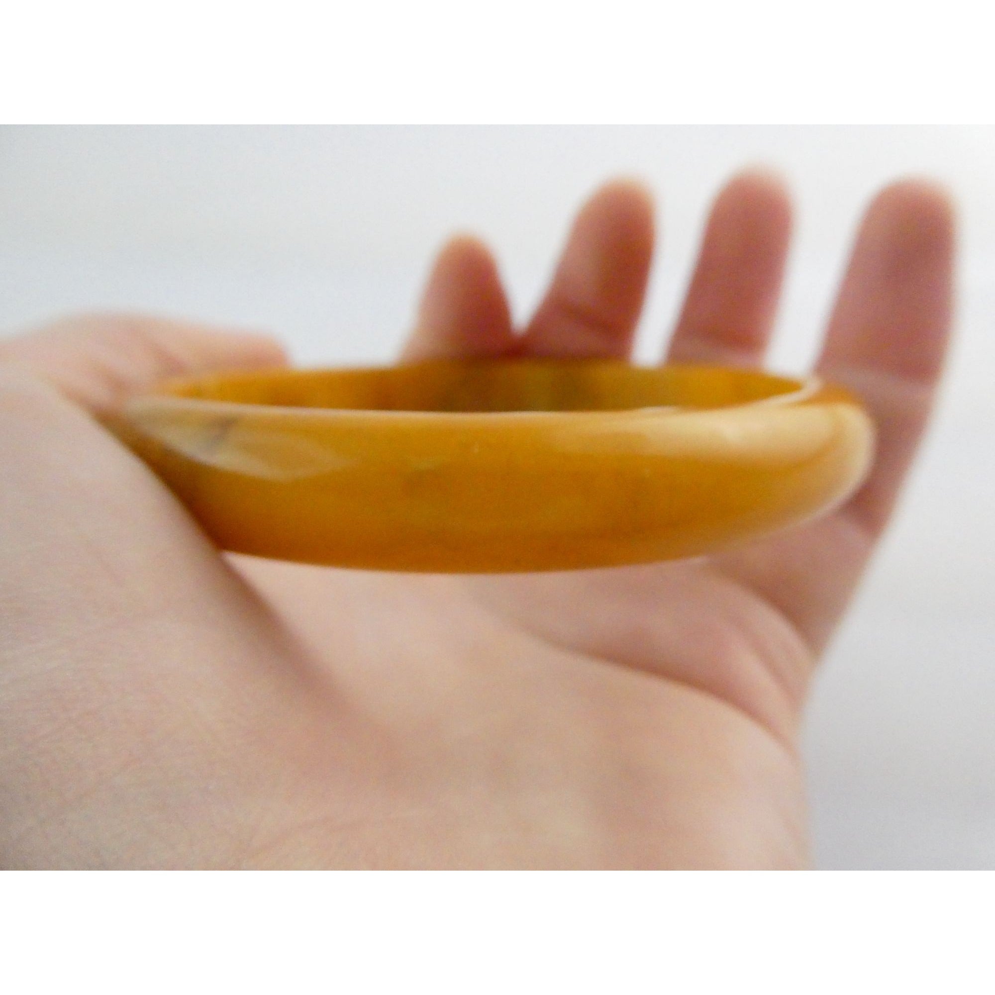 Vintage Bakelite Bangle Bracelet Swirled Butterscotch Yellow Color 8 Inches 16g