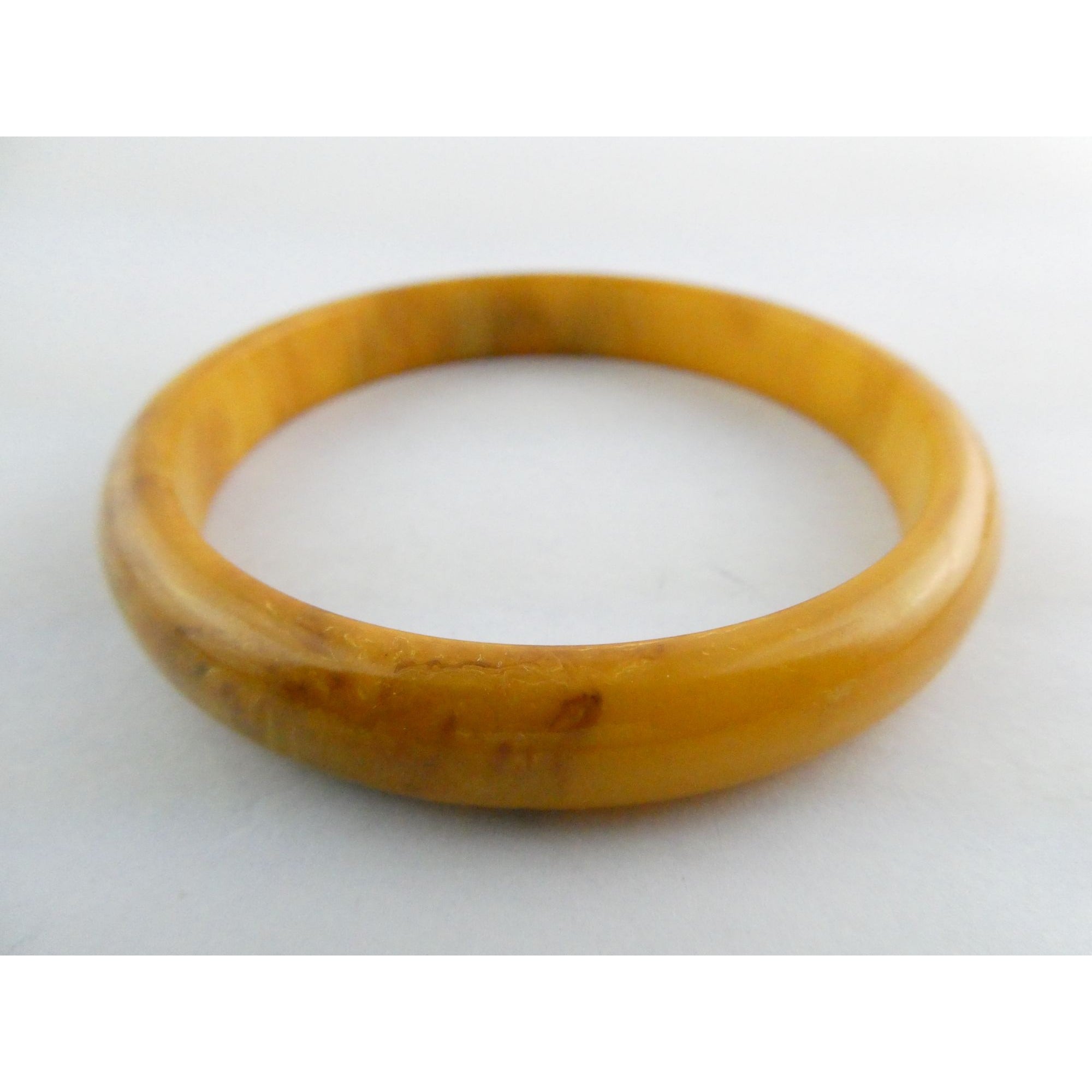 Vintage Bakelite Bangle Bracelet Swirled Butterscotch Yellow Color 8 Inches 16g