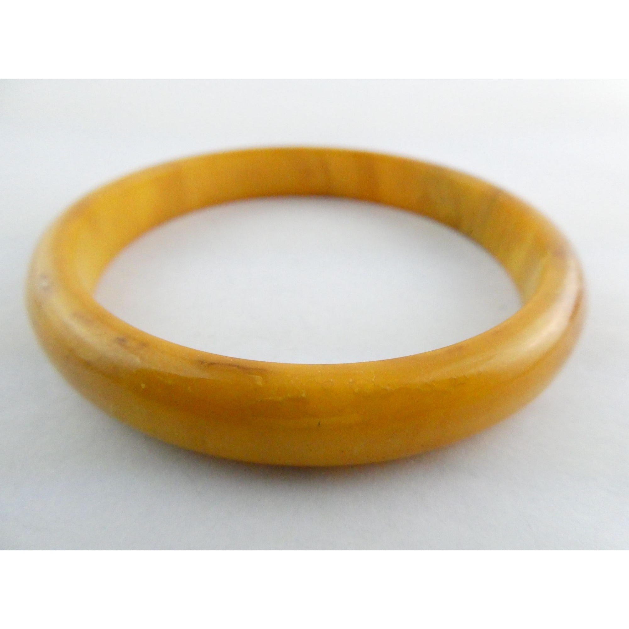 Vintage Bakelite Bangle Bracelet Swirled Butterscotch Yellow Color 8 Inches 16g