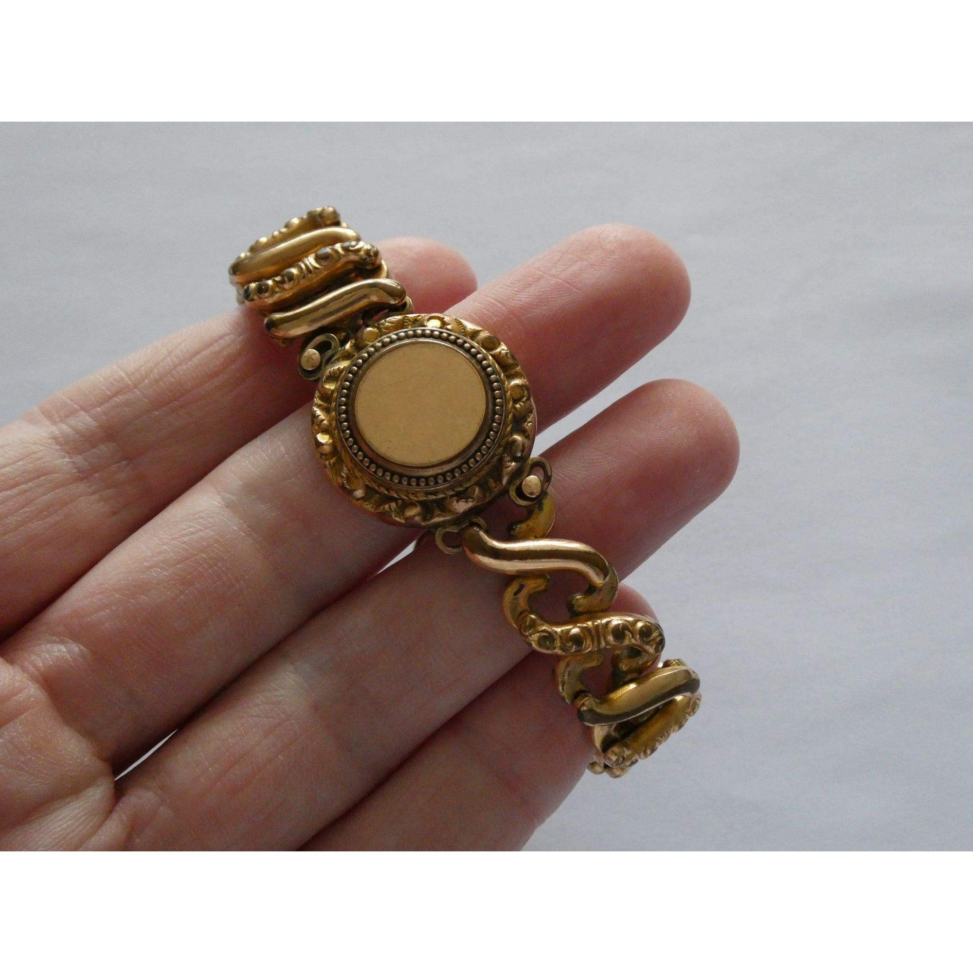 Antique Gold Filled Metal Expansion Bracelet Blank Monogram Focal Center 26.5g