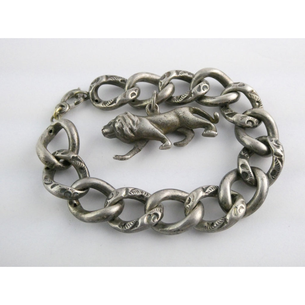 Antique Sterling Silver Figural Lion Charm on Chased Chain Link Bracelet 6.5 In
