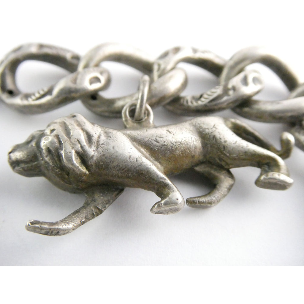Antique Sterling Silver Figural Lion Charm on Chased Chain Link Bracelet 6.5 In