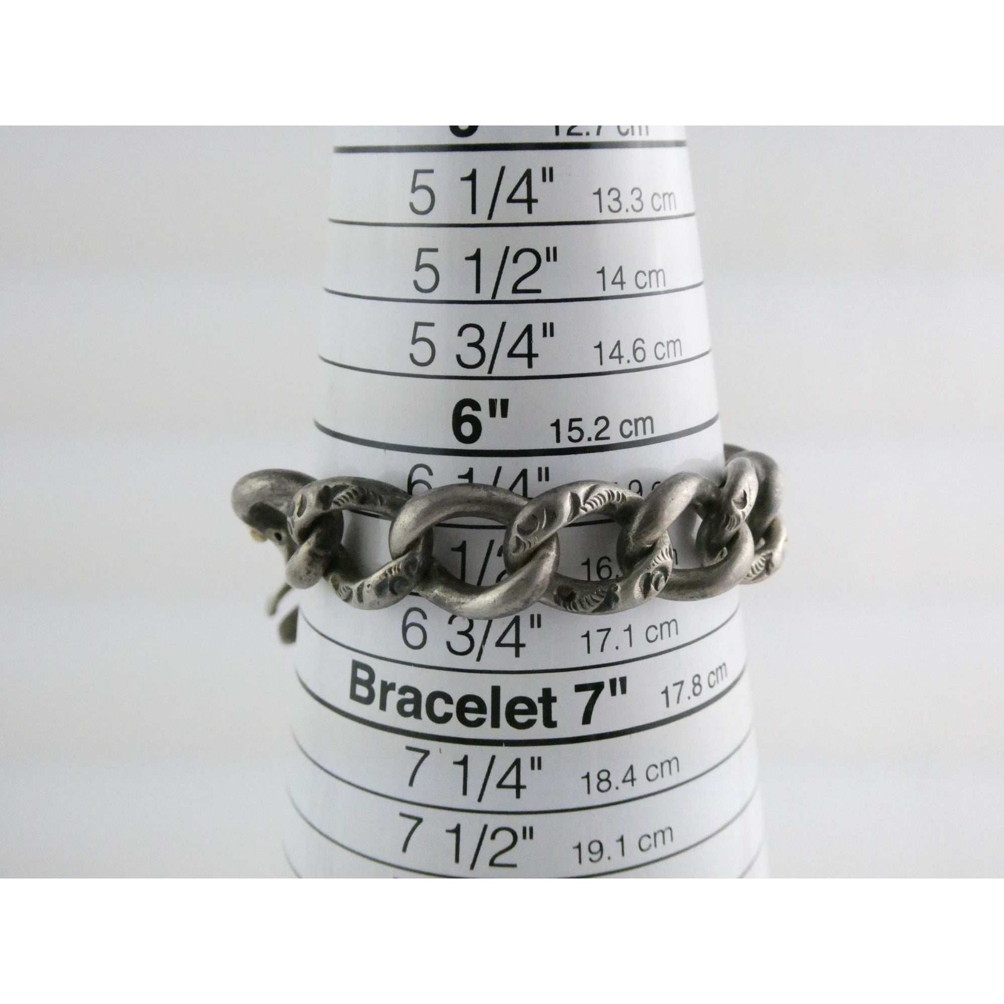 Antique Sterling Silver Figural Lion Charm on Chased Chain Link Bracelet 6.5 In