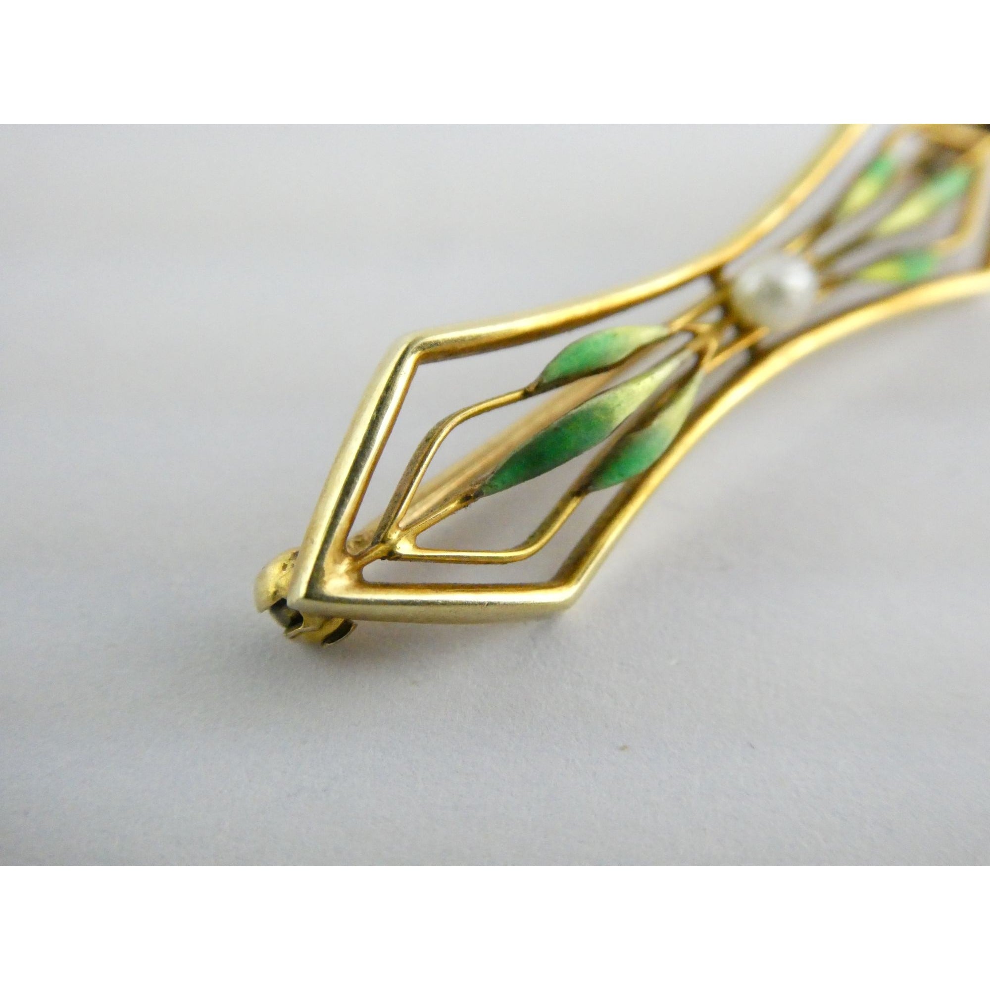 Antique 14k Yellow Gold Green Enameled Leaves and Seed Pearl Bar Pin Brooch 2.5g