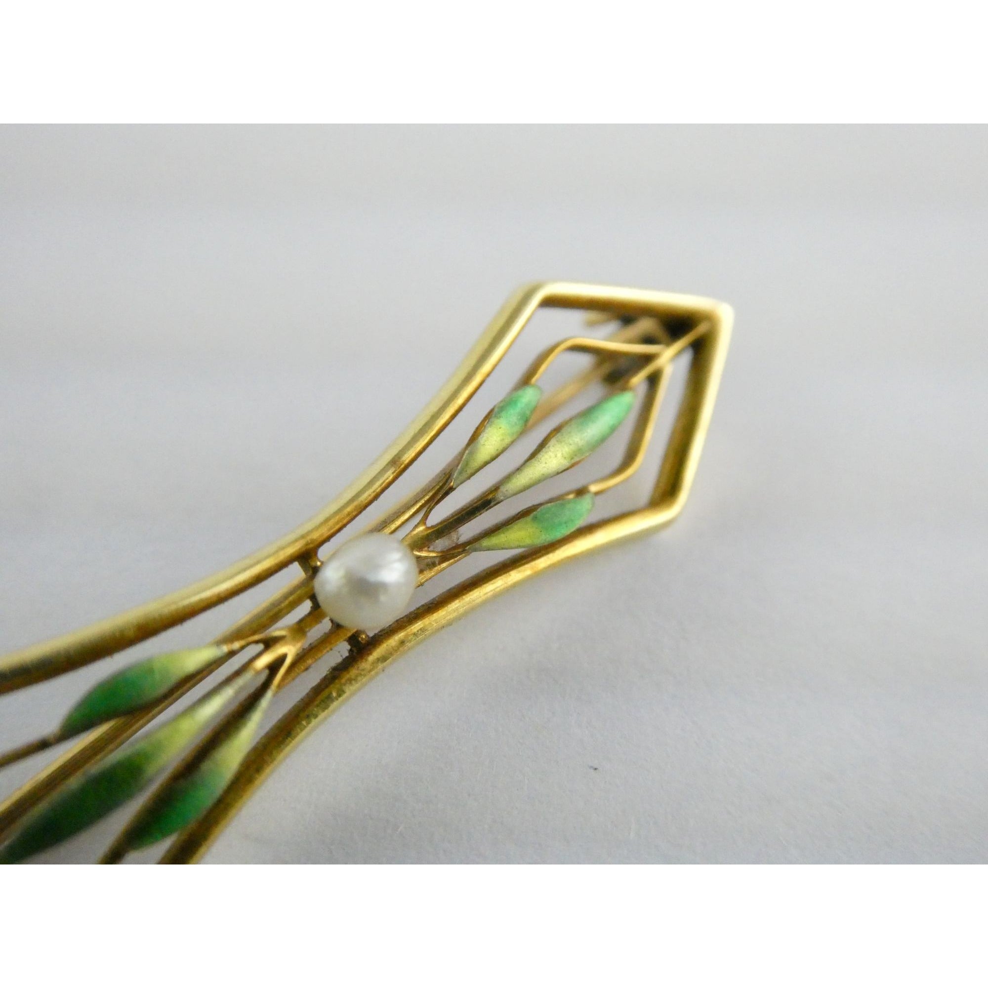 Antique 14k Yellow Gold Green Enameled Leaves and Seed Pearl Bar Pin Brooch 2.5g