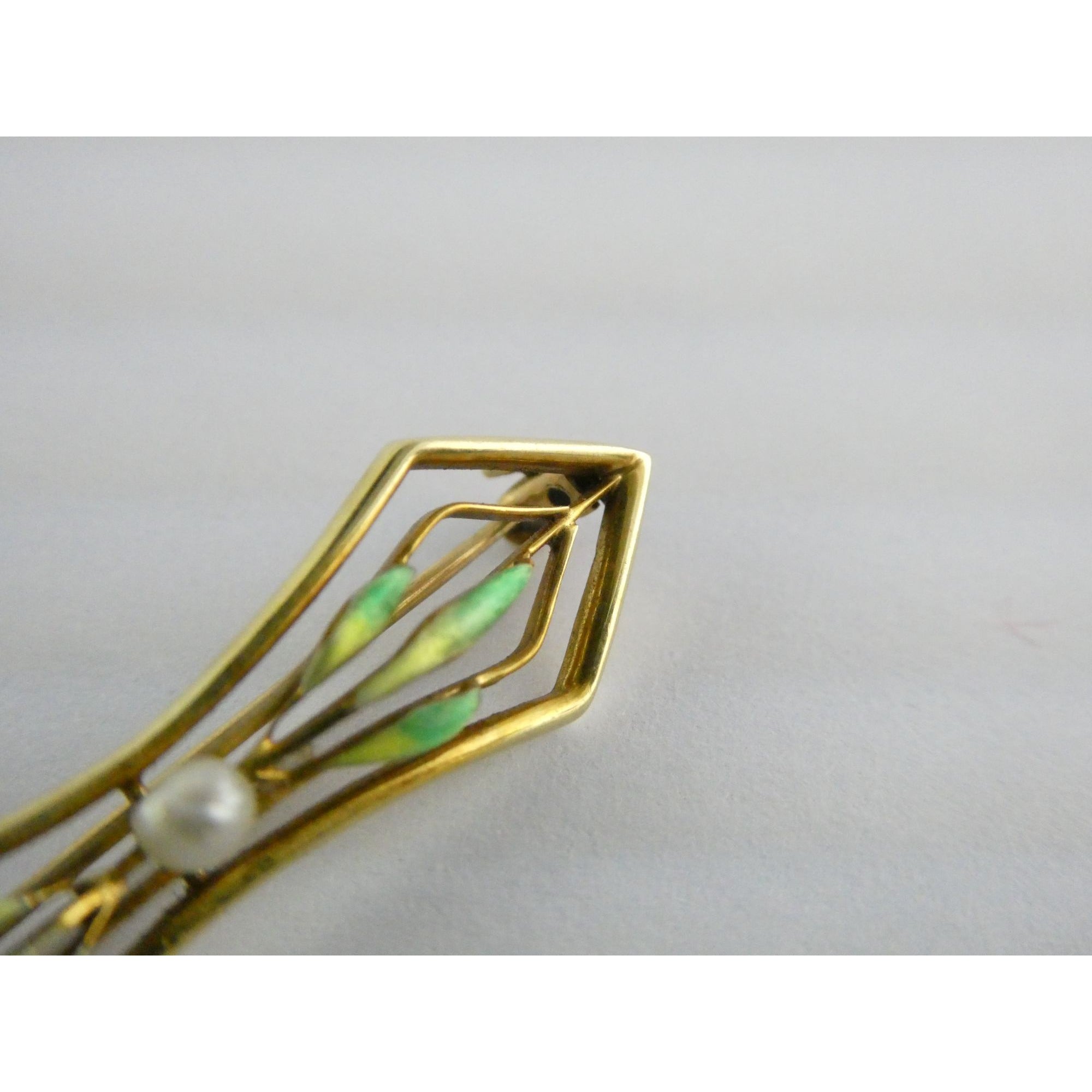 Antique 14k Yellow Gold Green Enameled Leaves and Seed Pearl Bar Pin Brooch 2.5g