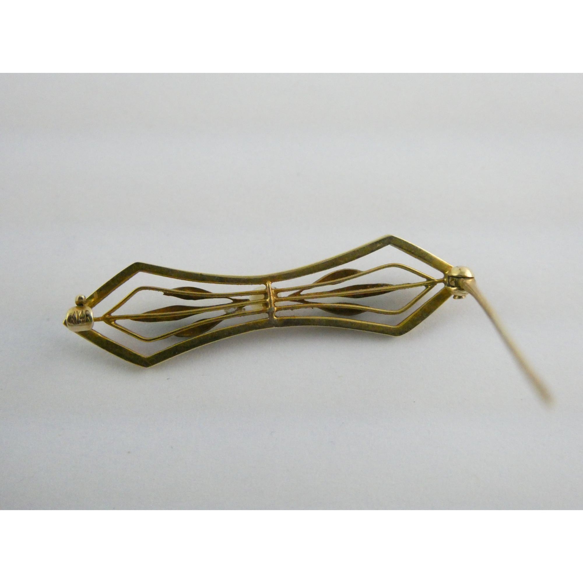 Antique 14k Yellow Gold Green Enameled Leaves and Seed Pearl Bar Pin Brooch 2.5g