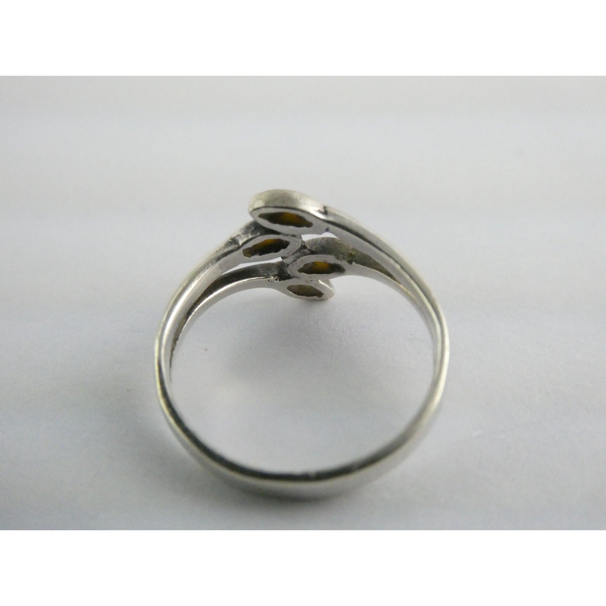 Sterling Silver MOP Shell Inlay Leaf Design Band Ring Size 6.5 Weighs 1.9g