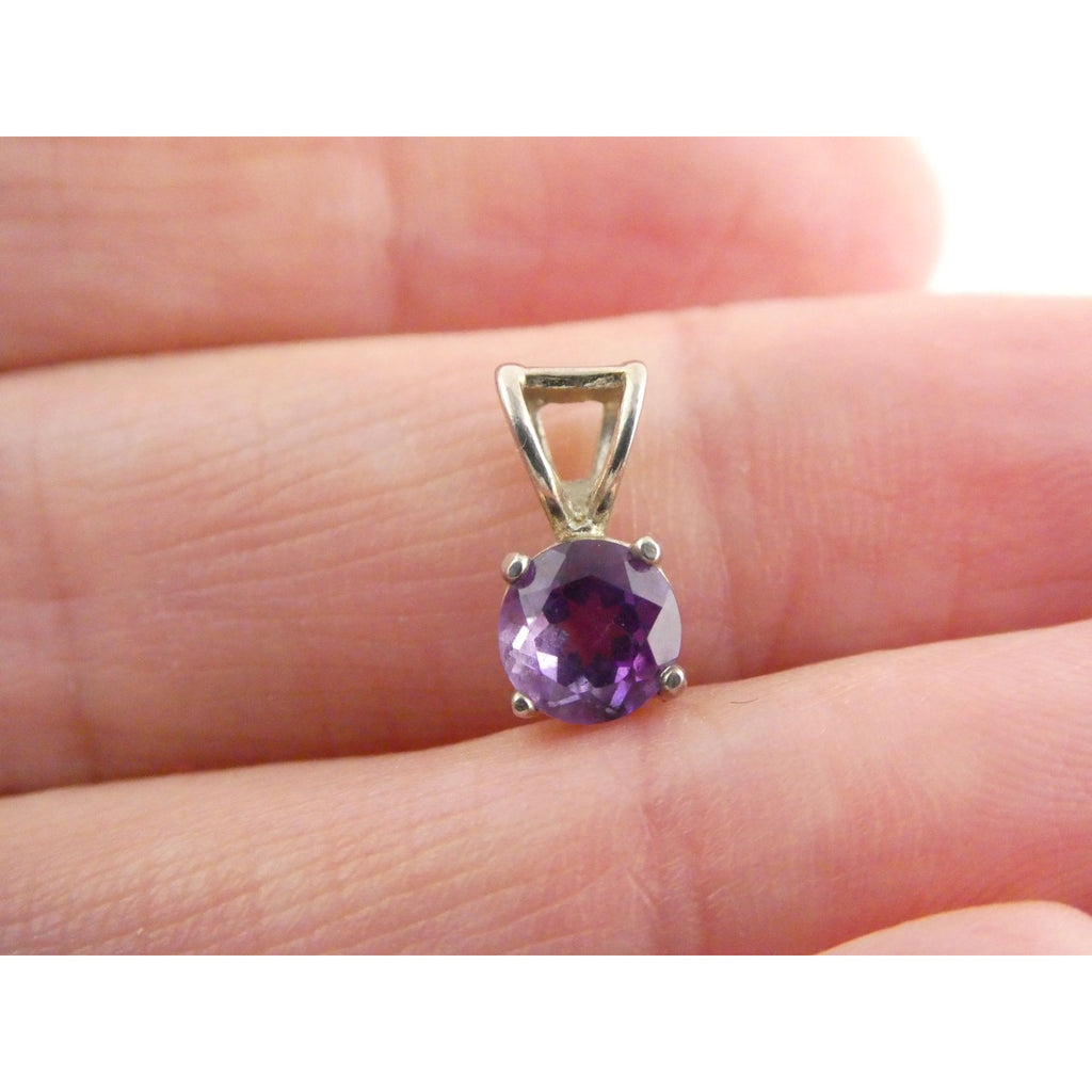Ross Simons Sterling Silver Round Cut Amethyst Mini Slide Pendant .7g 11mm