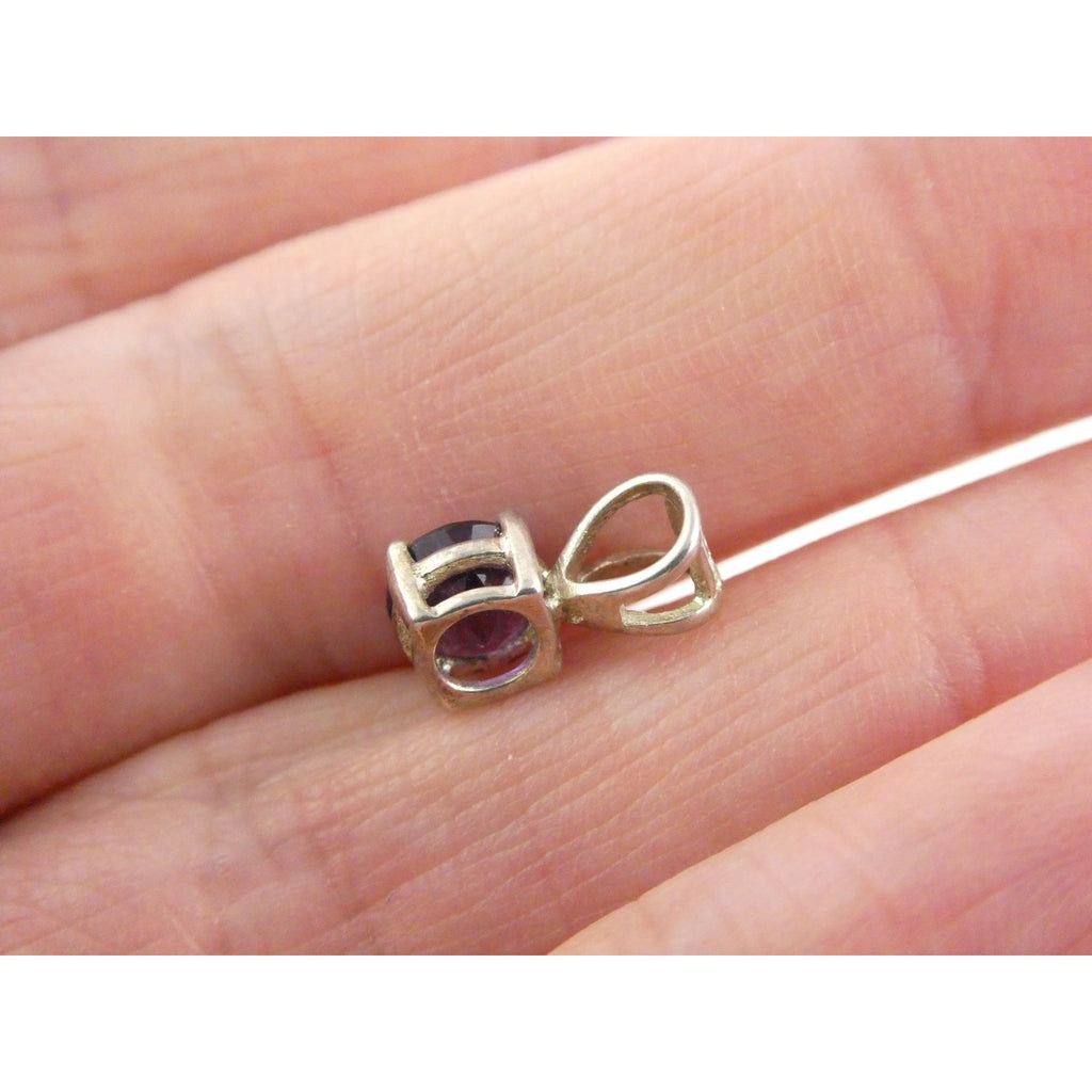 Ross Simons Sterling Silver Round Cut Amethyst Mini Slide Pendant .7g 11mm