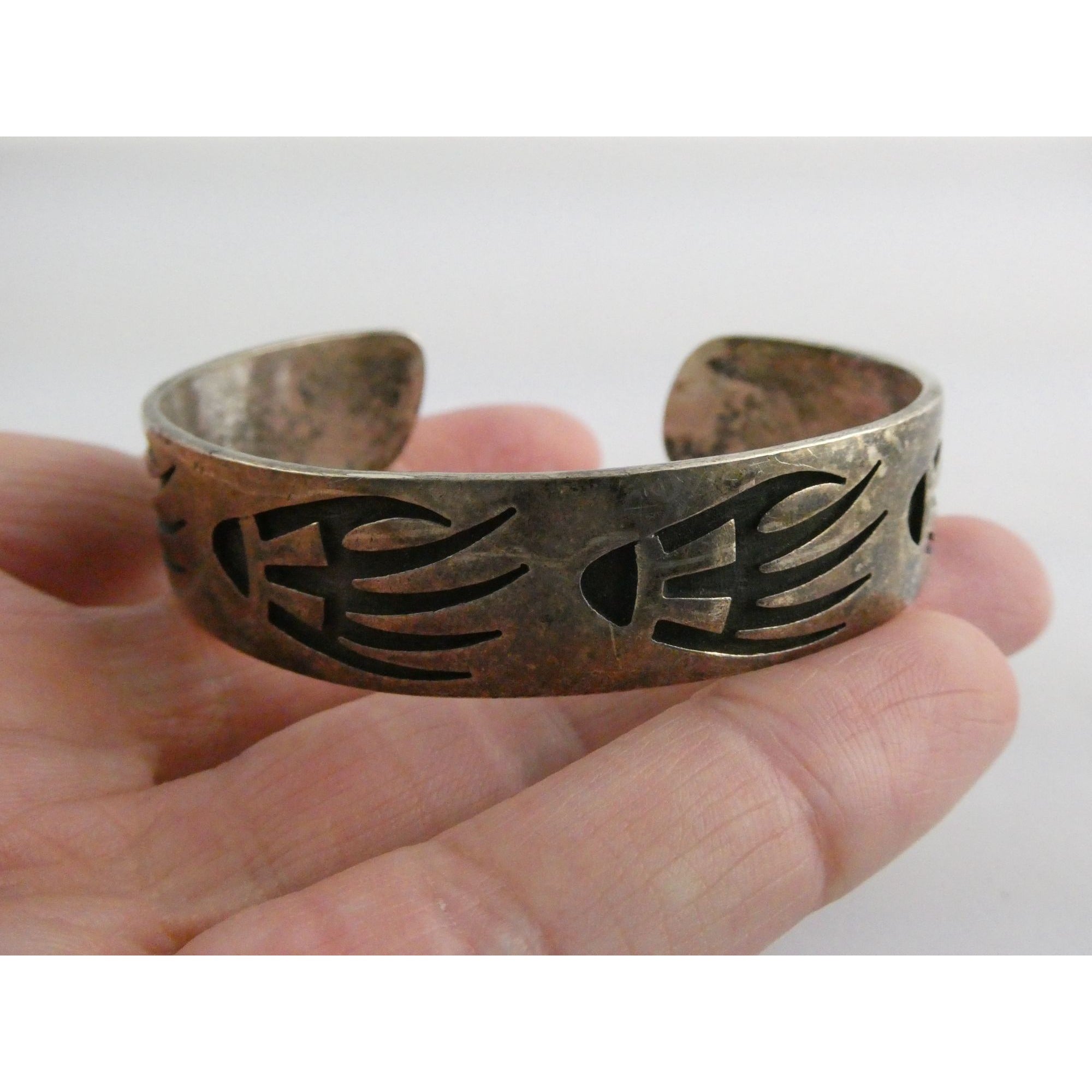 Riley Polequaptewa NA Hopi Artisan Sterling Silver Bear Track Cuff Bracelet 32g