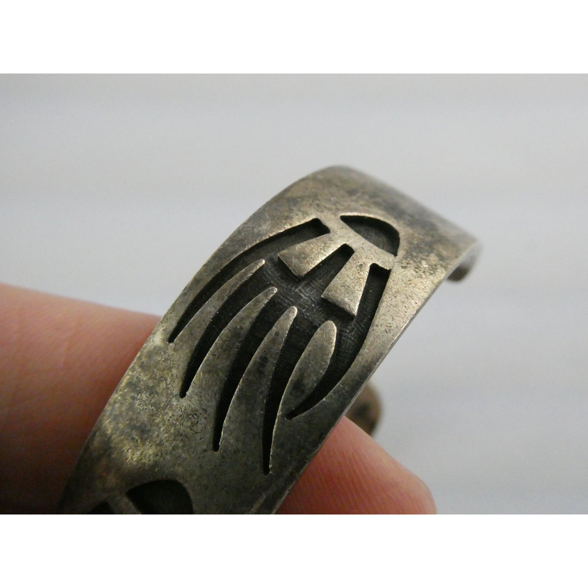 Riley Polequaptewa NA Hopi Artisan Sterling Silver Bear Track Cuff Bracelet 32g
