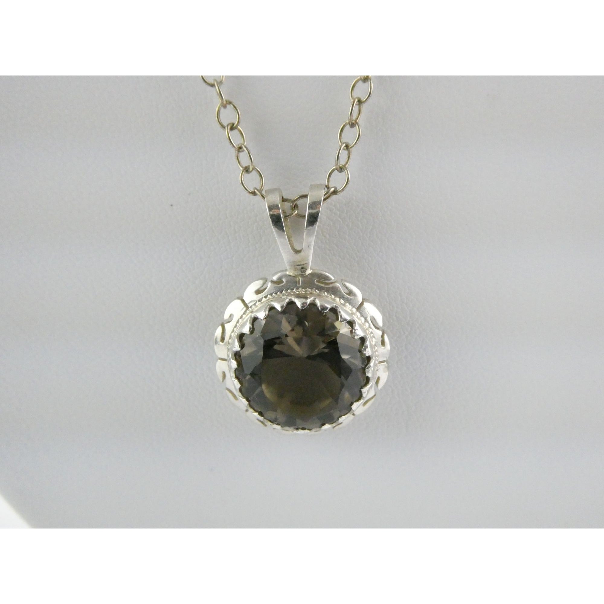 Sterling Silver Smoky Quartz Pendant Necklace 6.1g 20 Inches Italian Chain